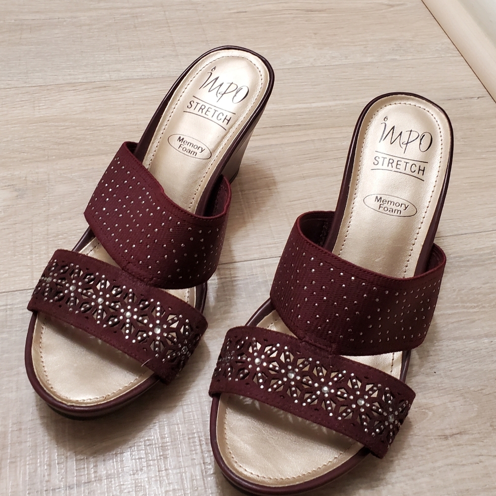 IMPO Stretch Memory Foam Vertie Size 7.5 Sandals